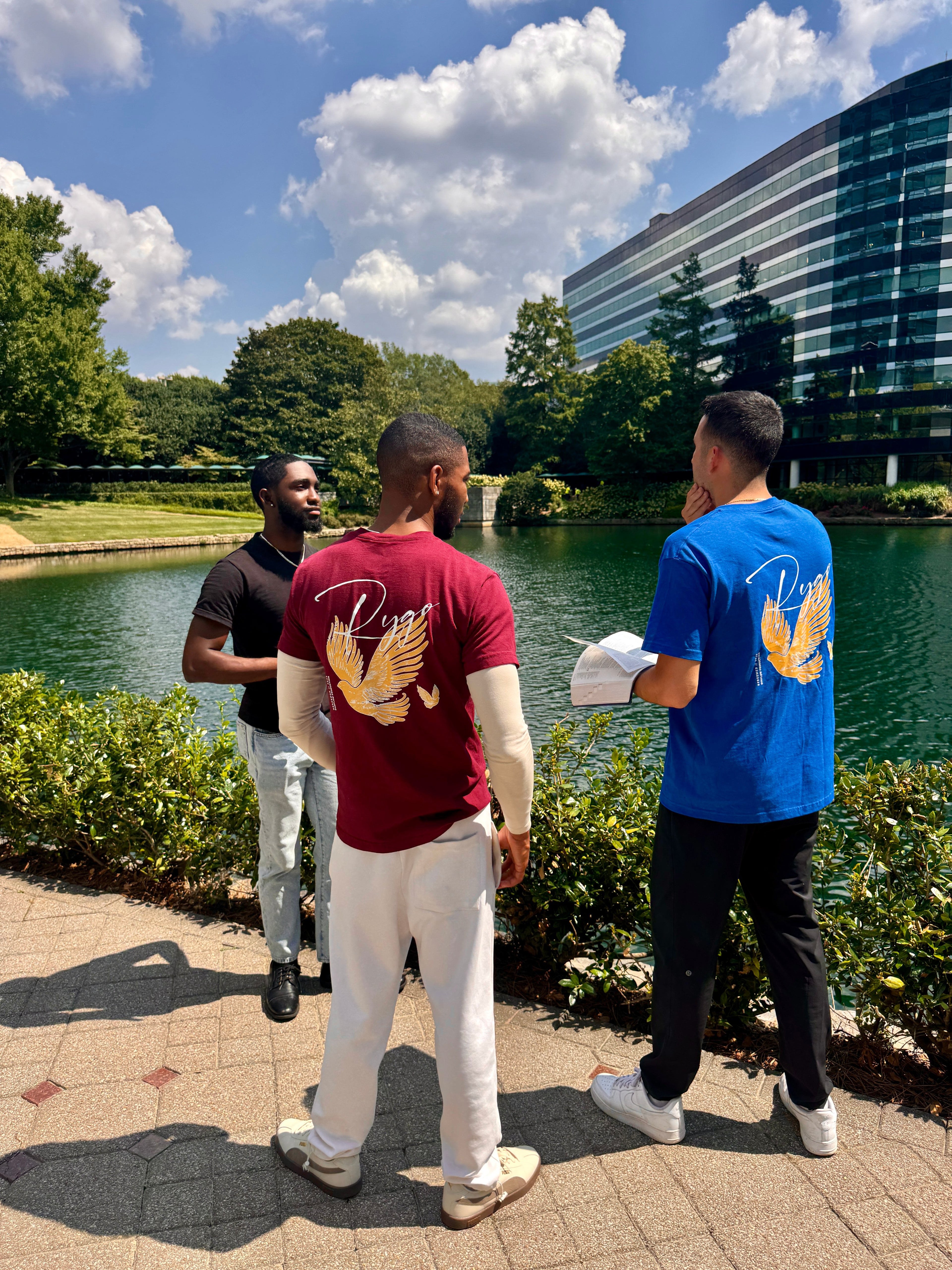 BURGUNDY DOVE RYGO TEE