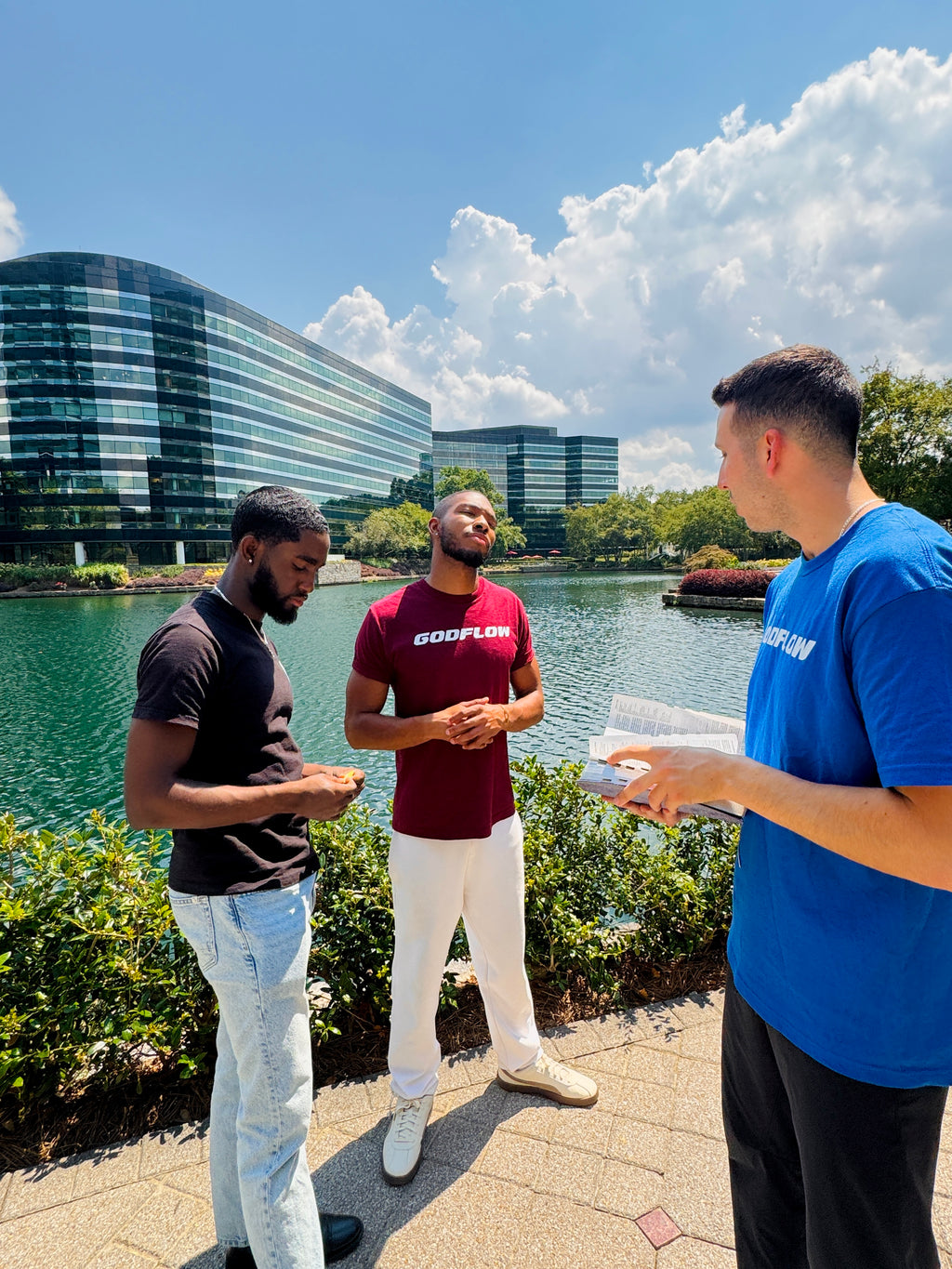 BURGUNDY DOVE RYGO TEE